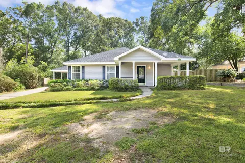 118 Richmond Rd, Daphne, AL 36526