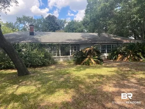108 W 12th Ave, Gulf Shores, AL 36542