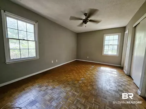 324 Vanderbilt Dr, Mobile, AL 36608 photo 9