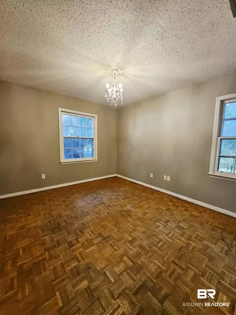 324 Vanderbilt Dr, Mobile, AL 36608 photo 10