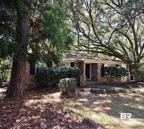 324 Vanderbilt Dr, Mobile, AL 36608 photo 3