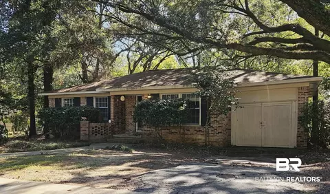 324 Vanderbilt Dr, Mobile, AL 36608 photo 2