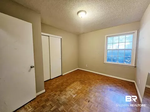 324 Vanderbilt Dr, Mobile, AL 36608 photo 8