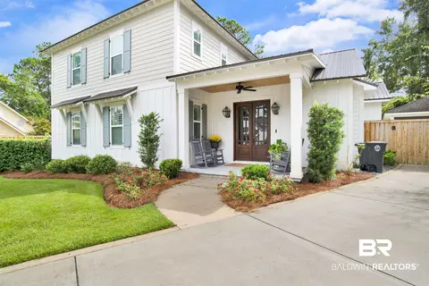 604 Patlynn Ct, Fairhope, AL 36532