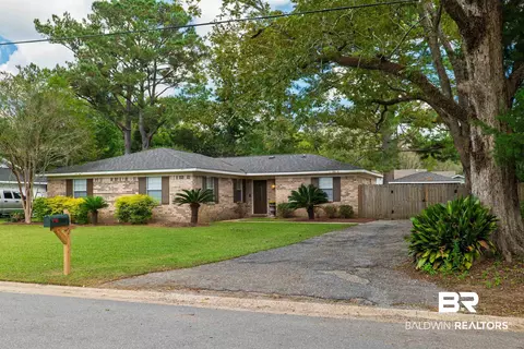 210 Jeff Davis St, Fairhope, AL 36532
