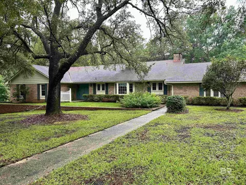 45435 Chalet Dr, Bay Minette, AL 36507