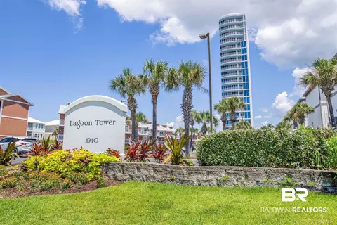 1940 W Beach Blvd #302, Gulf Shores, AL 36542