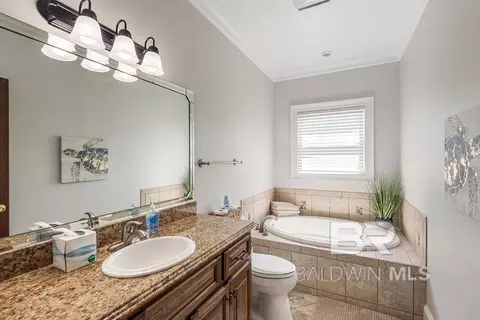 Bath - 6490 E Quarry Dr, Elberta, AL 36530 photo 2 of 6