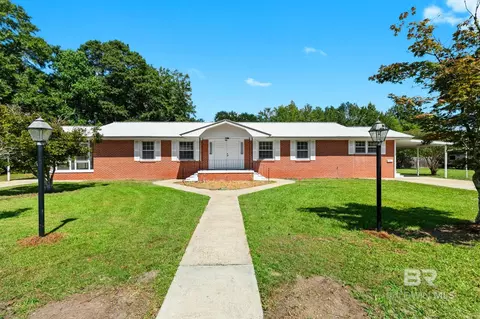 301 E Craig St, Atmore, AL 36502