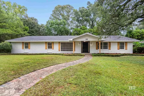 255 Berkley Ct, Mobile, AL 36606