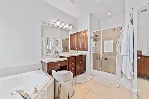 Bath - 6630 E Quarry Dr, Elberta, AL 36530 photo 2 of 6