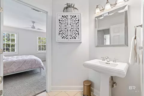 Bath - 6630 E Quarry Dr, Elberta, AL 36530 photo 4 of 6