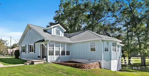 35650 N Spring Rd, Stapleton, AL 36578
