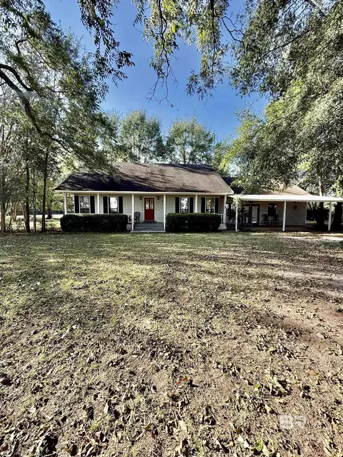 2064 Halls Crossroads Rd, Monroeville, AL 36460