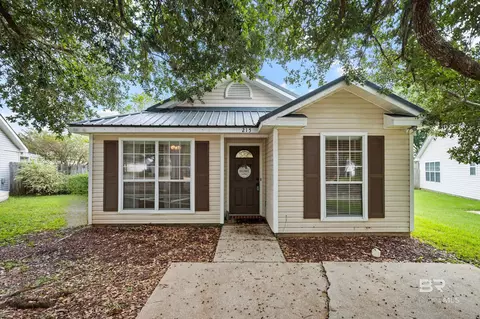 215 S Chase Ct, Fairhope, AL 36532