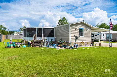 1948 Ridgewood Dr, Lillian, AL 36549
