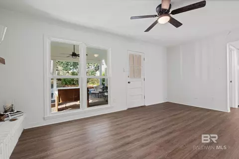 Living - 511 N Wacker Ln, Mobile, AL 36608 photo 6 of 6