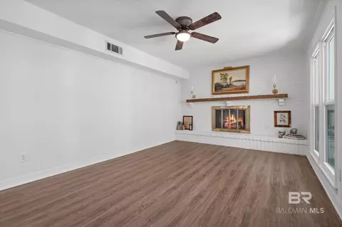 Living - 511 N Wacker Ln, Mobile, AL 36608 photo 5 of 6