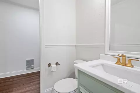 Bath - 511 N Wacker Ln, Mobile, AL 36608 photo 1 of 5