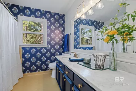 Bath - 511 N Wacker Ln, Mobile, AL 36608 photo 3 of 5