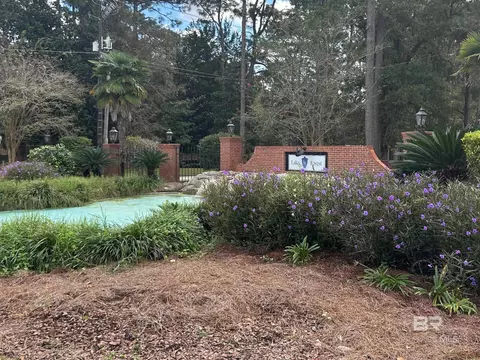 140 Buena Vista Dr, Daphne, AL 36526