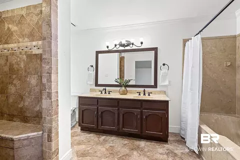 803 Regents Dr, Mobile, AL 36609 photo 22