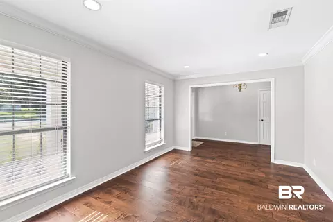 803 Regents Dr, Mobile, AL 36609 photo 5