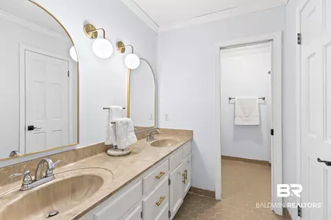 803 Regents Dr, Mobile, AL 36609 photo 15