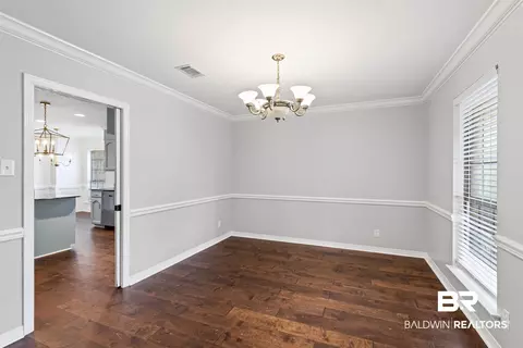 803 Regents Dr, Mobile, AL 36609 photo 6