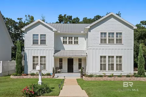 462 Satsuma St, Fairhope, AL 36532