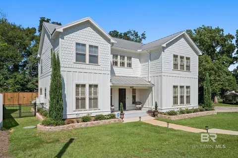 462 Satsuma St, Fairhope, AL 36532