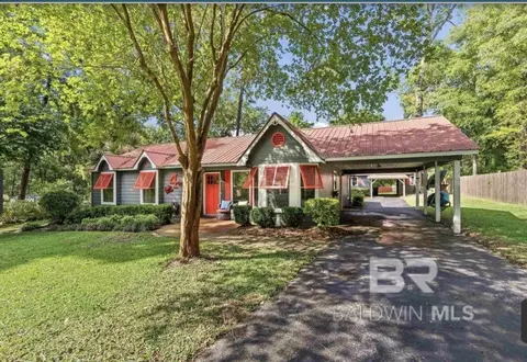 4 Azalea Ct, Fairhope, AL 36532