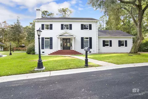 104 Alsway Ct, Fairhope, AL 36532