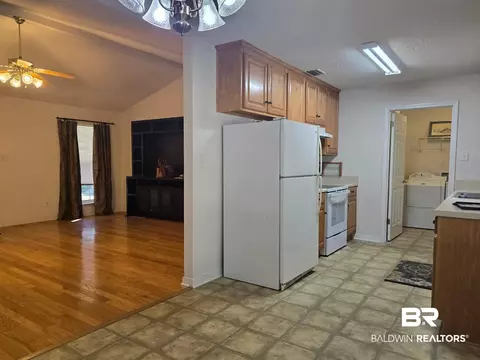 2554 Riverside Dr, Mobile, AL 36605 photo 7