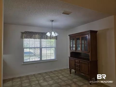 2554 Riverside Dr, Mobile, AL 36605 photo 13