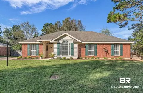 1170 Colonial Hills Dr, Mobile, AL 36695
