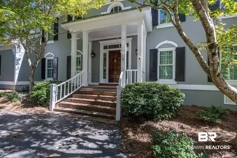 22450 Main St, Fairhope, AL 36532