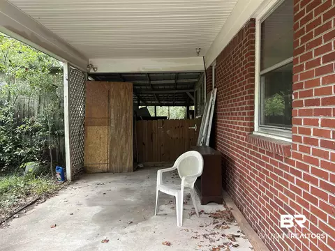 1305 Diane Ct, Mobile, AL 36618 photo 2
