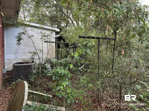 1305 Diane Ct, Mobile, AL 36618 photo 15
