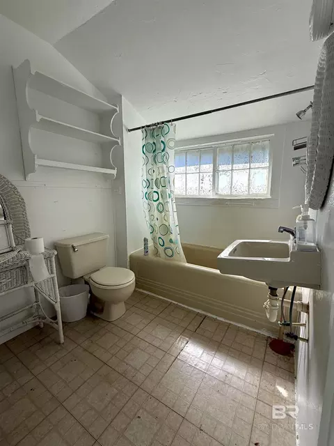6513 Grace St, Mobile, AL 36618 photo 4