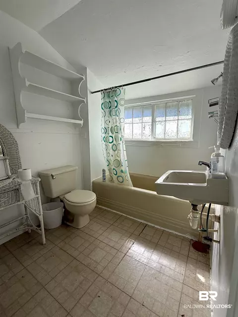 6513 Grace St, Mobile, AL 36618 photo 4