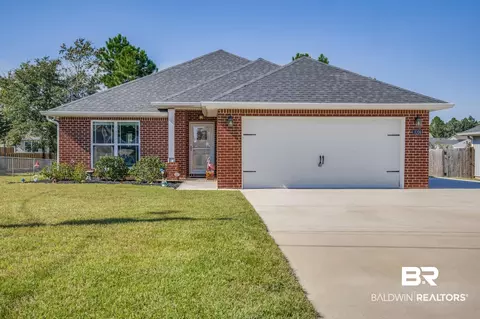 3109 Pine Wood Cir, Lillian, AL 36549