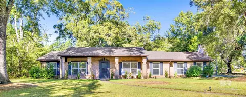 5758 Fairwood Dr, Mobile, AL 36609