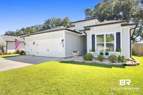 516 Golden Leaf Ave, Fairhope, AL 36532