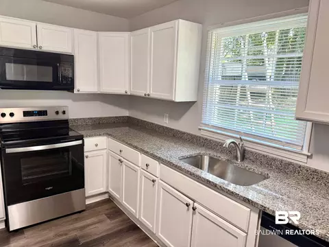 317 Syracuse St, Mobile, AL 36608 photo 7