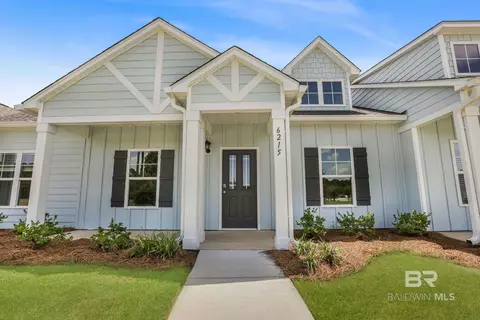 6207 Carpenter Ln, Gulf Shores, AL 36542