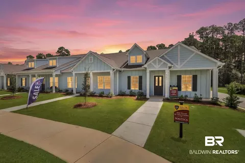 6231 Carpenter Ln, Gulf Shores, AL 36542