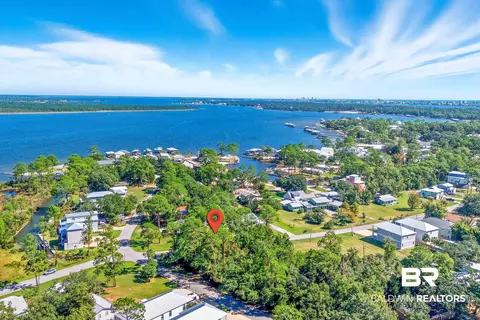 5310 Pine Rd, Orange Beach, AL 36561