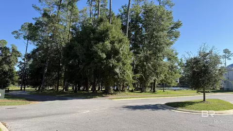 2540 Bienville Ave, Gulf Shores, AL 36542