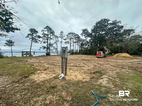 8434 Juniper St, Elberta, AL 36530 photo 2